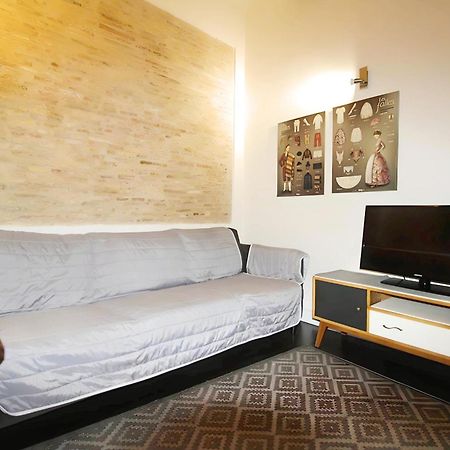 Apartamento Reformado Cerca De La Plaza Redonda Valencia Luaran gambar