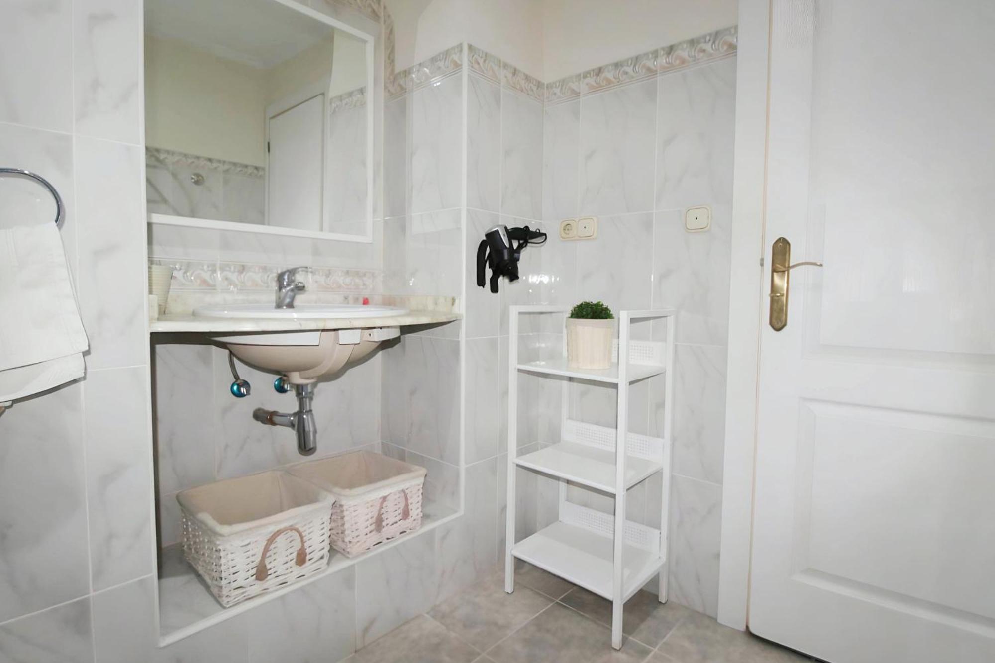 Apartamento Reformado Cerca De La Plaza Redonda Valencia Luaran gambar