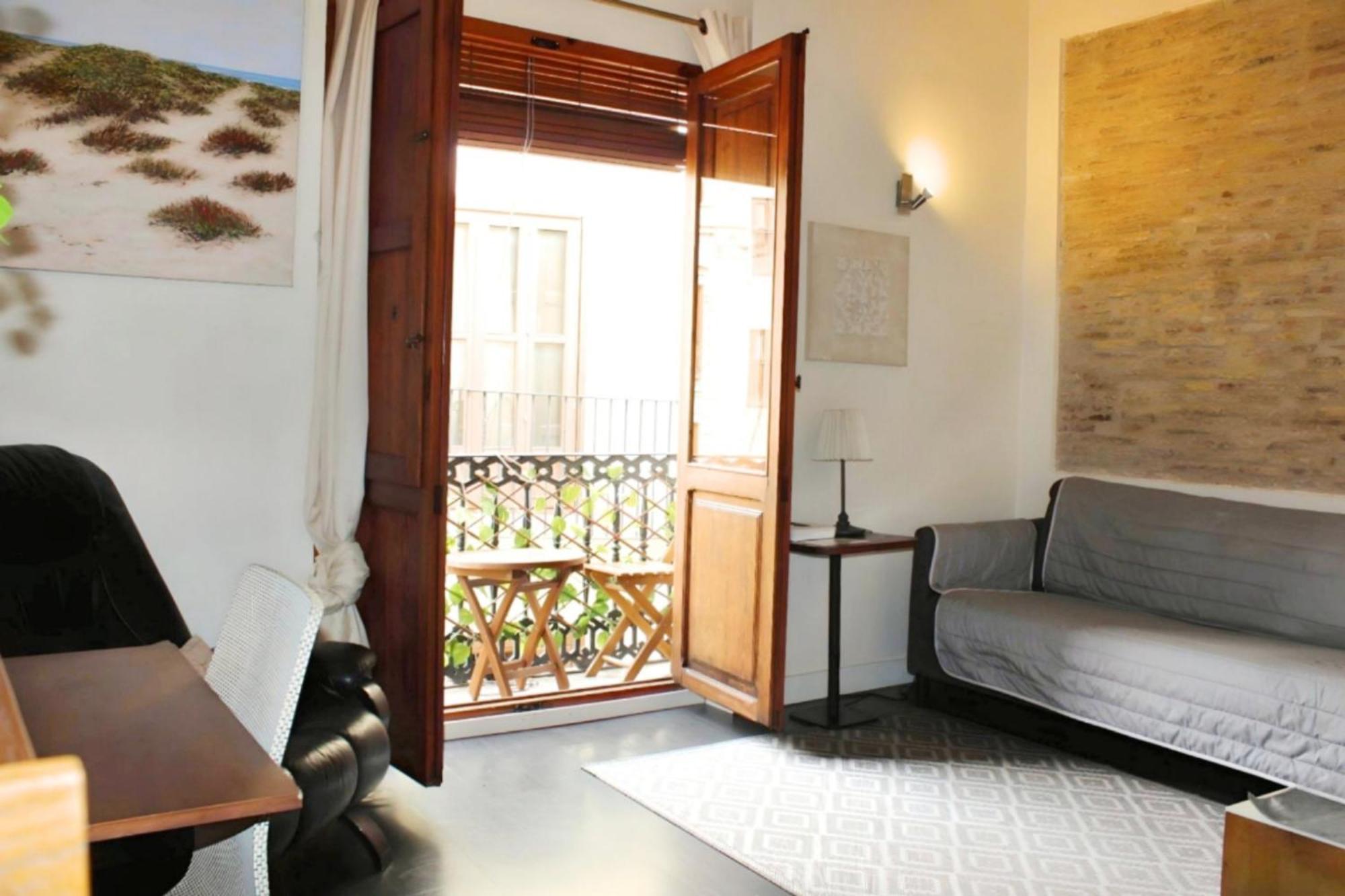 Apartamento Reformado Cerca De La Plaza Redonda Valencia Luaran gambar