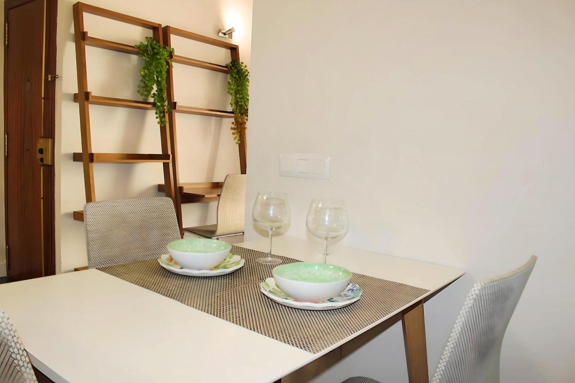 Apartamento Reformado Cerca De La Plaza Redonda Valencia Luaran gambar