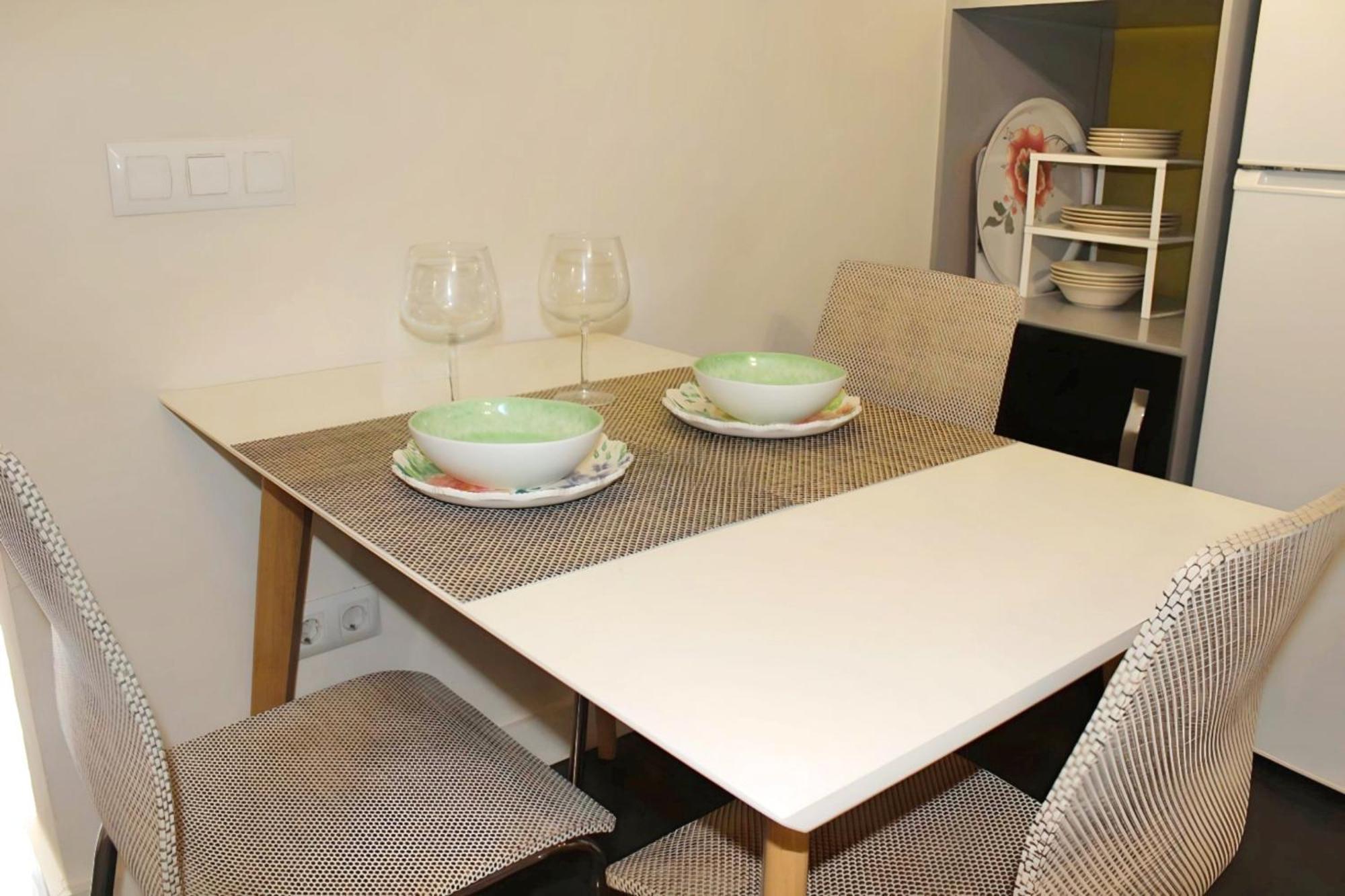 Apartamento Reformado Cerca De La Plaza Redonda Valencia Luaran gambar