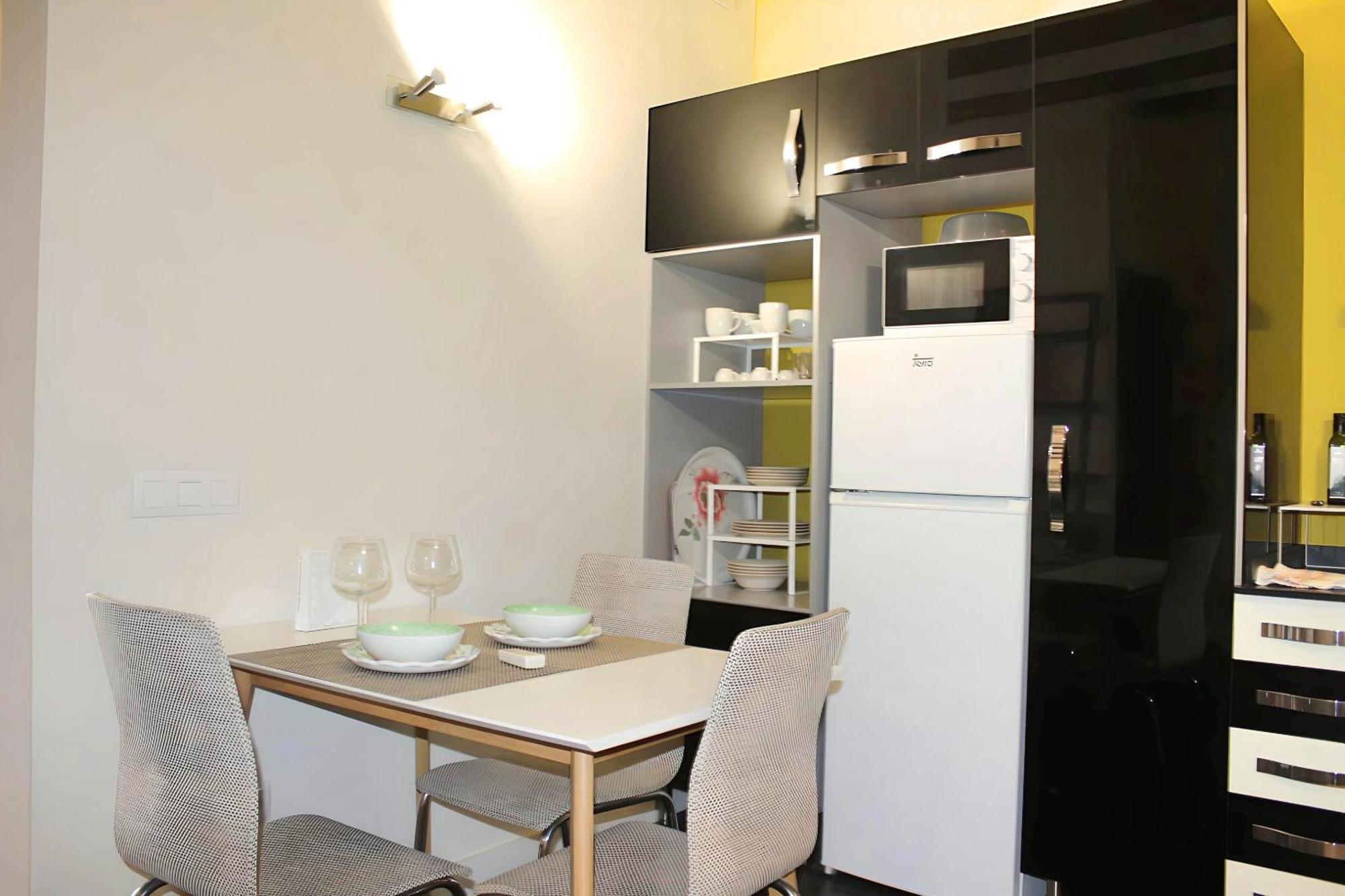 Apartamento Reformado Cerca De La Plaza Redonda Valencia Luaran gambar